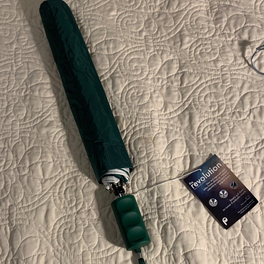 Green and white compact Umbrella NWT